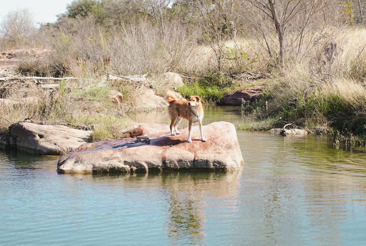 Lazo House - Riverfront With Overlooking Llano River Exterior photo
