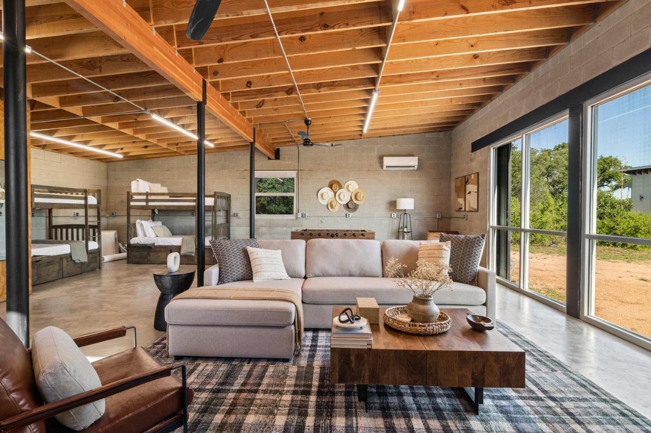 Lazo House - Riverfront With Overlooking Llano River Exterior photo