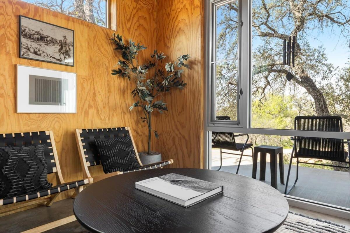 Lazo House - Riverfront With Overlooking Llano River Exterior photo